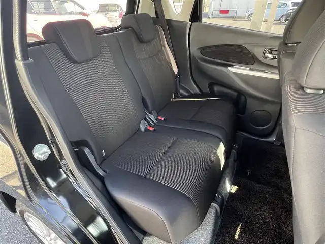 日産 デイズ HWS X Vセレ +SeftyⅡ 三重県 2015(平27)年 4.3万km ブラック アラウンドビューモニター/純正ナビ(Bloetooth/CD/DVD/AM/FM/地デジTV)/ドライブレコーダー(前)/エマージェンシーブレーキ/踏み間違い衝突防止アシスト/ヒルスタートアシスト/HIDヘッドランプ/インテリジェントキー/イモビライザー/スペアキー/ABS/ブレーキアシスト/アイドリングストップ/フロントエアロバンパー/サイドシルスポイラー/リアスポイラー/リアエアロバンパー/フロントフォグランプ/電動格納ドアミラー/ウインカー付/ボディー同色ミラー/14インチ6本ツインスポークアルミホイール/オートエアコン/ファインビジョンメーター（自発光式2連アナログメーター）/革巻きステアリング/エボニースエード調クロスシート