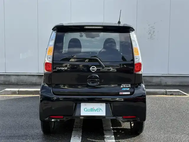 日産 デイズ HWS X Vセレ +SeftyⅡ 三重県 2015(平27)年 4.3万km ブラック アラウンドビューモニター/純正ナビ(Bloetooth/CD/DVD/AM/FM/地デジTV)/ドライブレコーダー(前)/エマージェンシーブレーキ/踏み間違い衝突防止アシスト/ヒルスタートアシスト/HIDヘッドランプ/インテリジェントキー/イモビライザー/スペアキー/ABS/ブレーキアシスト/アイドリングストップ/フロントエアロバンパー/サイドシルスポイラー/リアスポイラー/リアエアロバンパー/フロントフォグランプ/電動格納ドアミラー/ウインカー付/ボディー同色ミラー/14インチ6本ツインスポークアルミホイール/オートエアコン/ファインビジョンメーター（自発光式2連アナログメーター）/革巻きステアリング/エボニースエード調クロスシート