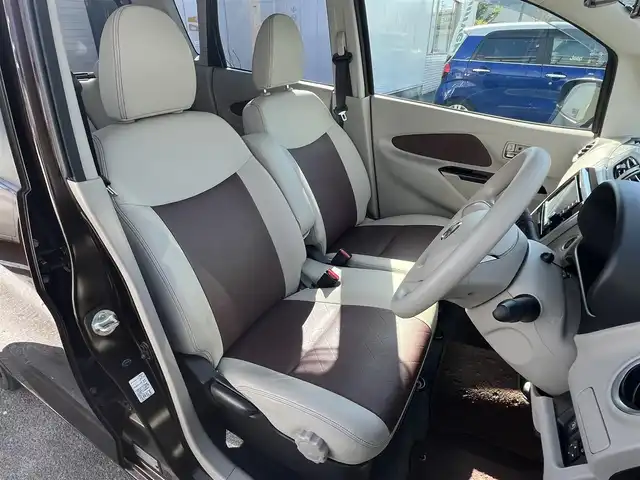 日産 デイズ X ボレロ 三重県 2016(平28)年 4.5万km モカブラウンP アラウンドビューカメラ/純正ナビ（Bluetooth/AM/FM/地デジTV/CD）/ETC/安全装備（ＶＤＣ/エマージェンシーブレーキ/踏み間違い衝突防止アシスト/ヒルスタートアシスト）/「Bolero」「AUTECH」エンブレム/ホワイト/レッド2トーン合皮シート/シートリフター（運転席）/シートバックポケット（助手席）/シートアンダーボックス（助手席）/レッドクロス貼ドアトリム/純正フロアマット/インテリジェントキー/プッシュスタート/スペアキー/オートエアコン/シルバー加飾付ピアノブラック調センターパネル/メッキシフトノブボタン/シルバー加飾付ベージュウレタン製ステアリングホイール/チルトステアリング