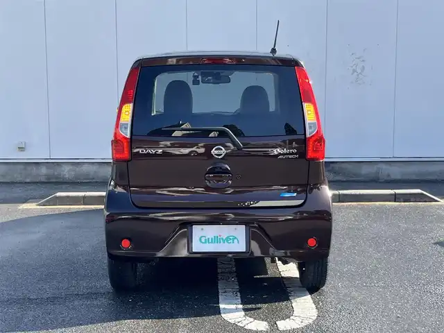 日産 デイズ X ボレロ 三重県 2016(平28)年 4.5万km モカブラウンP アラウンドビューカメラ/純正ナビ（Bluetooth/AM/FM/地デジTV/CD）/ETC/安全装備（ＶＤＣ/エマージェンシーブレーキ/踏み間違い衝突防止アシスト/ヒルスタートアシスト）/「Bolero」「AUTECH」エンブレム/ホワイト/レッド2トーン合皮シート/シートリフター（運転席）/シートバックポケット（助手席）/シートアンダーボックス（助手席）/レッドクロス貼ドアトリム/純正フロアマット/インテリジェントキー/プッシュスタート/スペアキー/オートエアコン/シルバー加飾付ピアノブラック調センターパネル/メッキシフトノブボタン/シルバー加飾付ベージュウレタン製ステアリングホイール/チルトステアリング