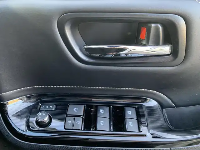 トヨタ エスクァイア ハイブリッドgi プレミアムパッケージ ブラックテーラード 衝突軽減 9型ナビ 両側電動 クルコン 年式 令和2年式 ホワイトパールクリスタルシャイン Id 中古車検索のガリバー