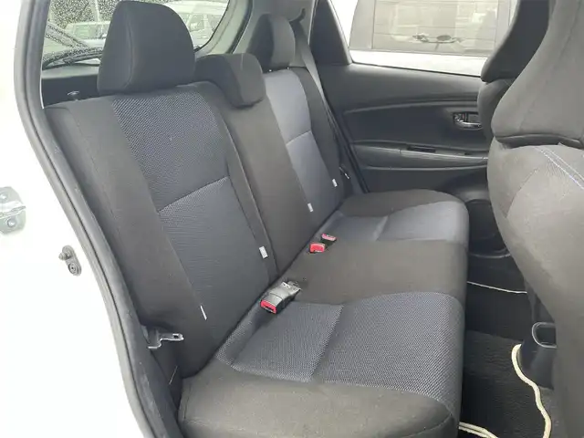 トヨタ ヴィッツ F LEDエディション 福島県 2016(平28)年 5.4万km ホワイトパールクリスタルシャイン 4WD/純正メモリーナビ/CD/SD/BT/ワンセグTV/純正エンジンスターター/バックカメラ/ビルトインETC/ドライブレコーダー/オートライト/LEDヘッドライト/プッシュスタート/ドアバイザー/フロアマット