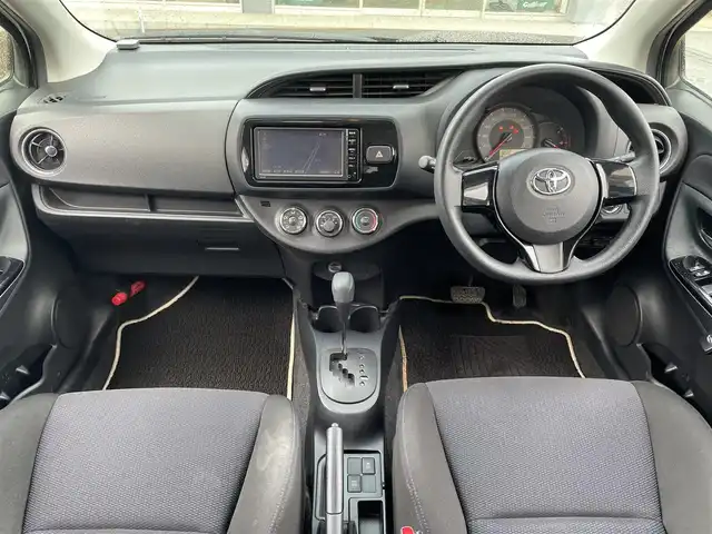 トヨタ ヴィッツ F LEDエディション 福島県 2016(平28)年 5.4万km ホワイトパールクリスタルシャイン 4WD/純正メモリーナビ/CD/SD/BT/ワンセグTV/純正エンジンスターター/バックカメラ/ビルトインETC/ドライブレコーダー/オートライト/LEDヘッドライト/プッシュスタート/ドアバイザー/フロアマット