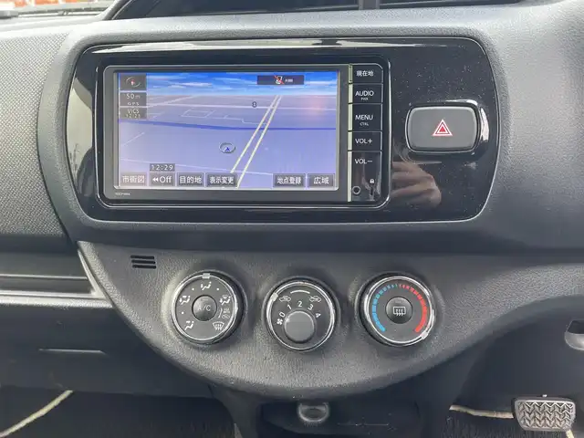 トヨタ ヴィッツ F LEDエディション 福島県 2016(平28)年 5.4万km ホワイトパールクリスタルシャイン 4WD/純正メモリーナビ/CD/SD/BT/ワンセグTV/純正エンジンスターター/バックカメラ/ビルトインETC/ドライブレコーダー/オートライト/LEDヘッドライト/プッシュスタート/ドアバイザー/フロアマット