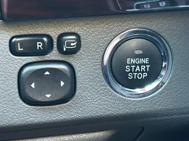 トヨタ マークＸ 250GリラックスセレブラックLTD 和歌山県 2011(平23)年 6.7万km ホワイトパールクリスタルシャイン 社外HDDナビ(ワンセグTV/FM/AM/CD/DVD/HDD/Bluetooth/SD)/バックカメラ/ETC/前後ドライブレコーダー/横滑り防止装置/スポーツモード/スノーモード/前席パワーシート/オートライト/オートウィンドウ/フォグランプ/純正アルミホイール/純正フロアマット/純正ドアバイザー/取扱説明書/保証書