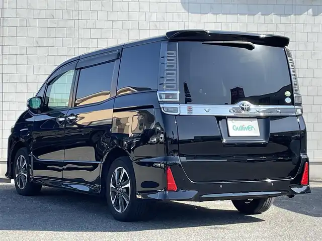 トヨタ ヴォクシー ZS 煌Ⅱ 山口県 2019(令1)年 5.6万km ブラック トヨタセーフティセンス/・レーダークルーズコントロール/・パーキングサポートブレーキ/・クリアランスソナー/・先行車発進お知らせ機能/・レーンディパーチャーアラート/・プリクラッシュセーフティシステム/・オートマチックハイビーム/純正ナビ/・AM/FM/CD/DVD/SD/BT/フルセグTV/バックカメラ/コーナーセンサー/オートライト/LEDライト/フォグランプ/電動格納ミラー/前後ドライブレコーダー/純正ビルトインETC/純正アルミホイール/純正フロアマット/スマートキー
