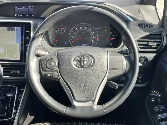 トヨタ ヴォクシー ZS 煌Ⅱ 山口県 2019(令1)年 5.6万km ブラック トヨタセーフティセンス/・レーダークルーズコントロール/・パーキングサポートブレーキ/・クリアランスソナー/・先行車発進お知らせ機能/・レーンディパーチャーアラート/・プリクラッシュセーフティシステム/・オートマチックハイビーム/純正ナビ/・AM/FM/CD/DVD/SD/BT/フルセグTV/バックカメラ/コーナーセンサー/オートライト/LEDライト/フォグランプ/電動格納ミラー/前後ドライブレコーダー/純正ビルトインETC/純正アルミホイール/純正フロアマット/スマートキー