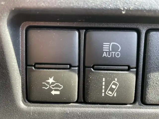 トヨタ ヴォクシー ZS 煌Ⅱ 山口県 2019(令1)年 5.6万km ブラック トヨタセーフティセンス/・レーダークルーズコントロール/・パーキングサポートブレーキ/・クリアランスソナー/・先行車発進お知らせ機能/・レーンディパーチャーアラート/・プリクラッシュセーフティシステム/・オートマチックハイビーム/純正ナビ/・AM/FM/CD/DVD/SD/BT/フルセグTV/バックカメラ/コーナーセンサー/オートライト/LEDライト/フォグランプ/電動格納ミラー/前後ドライブレコーダー/純正ビルトインETC/純正アルミホイール/純正フロアマット/スマートキー