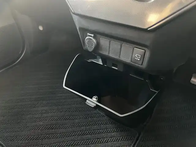 トヨタ ルーミー G－T 三重県 2019(平31)年 1.4万km パールホワイトⅢ ターボ/純正ナビ(Bluetooth/CD/SD/TV/AM/FM)/パノラミックビュー/ETC/パワースライドドア(運転席側/助手席側)/クルーズコントロール/スマートアシスト3(衝突回避支援ブレーキ/衝突警報/車線逸脱警報/誤発進抑制制御/先行車発進お知らせ機能/オートハイビーム/コーナーセンサー)/オートライト/カラーマルチインフォメーションディスプレイ/アームレスト(運転席)/シートアンダートレイ(助手席)/キーフリーシステム/ステアリングスイッチ/スペアキー