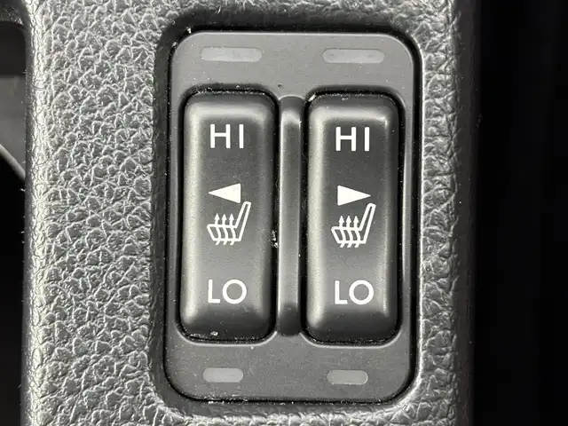 スバル レヴォーグ 1．6STIスポーツアイサイト 福岡県 2018(平30)年 7.7万km パール 純正ナビ/フルセグTV/BT/デジタルルームミラー　/ＥＴＣ　/バックカメラ　/レーダークルーズコントロール　/ＢＳＭ　/衝突軽減被害システム　/レーンキープ　/シートヒーター　/パワーシート　/パドルシフト　/純正１８インチＡＷ　/ＬＥＤ