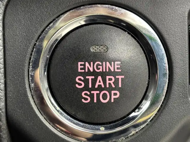 スバル レヴォーグ 1．6STIスポーツアイサイト 福岡県 2018(平30)年 7.7万km パール 純正ナビ/フルセグTV/BT/デジタルルームミラー　/ＥＴＣ　/バックカメラ　/レーダークルーズコントロール　/ＢＳＭ　/衝突軽減被害システム　/レーンキープ　/シートヒーター　/パワーシート　/パドルシフト　/純正１８インチＡＷ　/ＬＥＤ