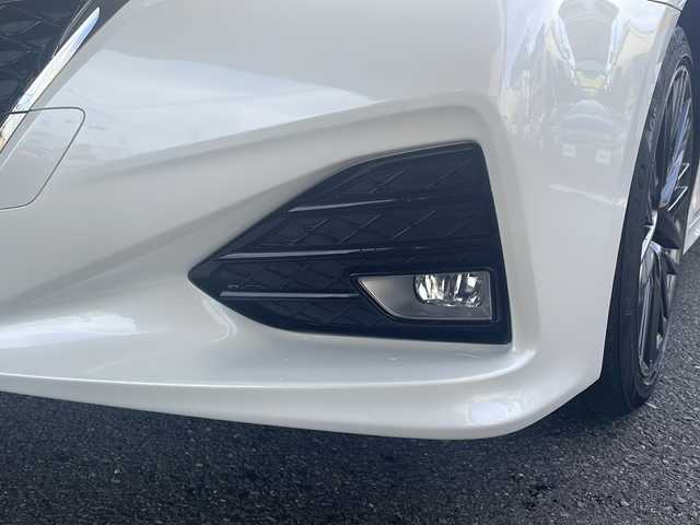 トヨタ クラウン アスリート S-T 東京都 2016(平28)年 7.6万km ホワイトパールクリスタルシャイン ワンオーナー/TコネクトSDナビゲーションシステム/・地デジTV/・Blu-ray/・DVD/・CD/・USB/AUX端子/・音声ガイダンス付バックガイドモニター/バックカメラ/クルーズコントロール/パワーシート（運転席/助手席）/ボディ同色ドアミラー（電動オート格納機能/ヒーター）/雨滴感応式オートワイパー/革巻きステアリング/パドルシフト/電動チルト/ナノイー付左右独立温度調整オートエアコン/エアコン吹出口スイング機能/ブラックファブリックシート/スマートエントリー/スタートシステム/新車時保証書/取扱説明書