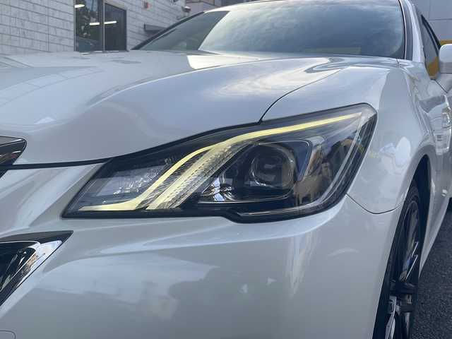 トヨタ クラウン アスリート S-T 東京都 2016(平28)年 7.6万km ホワイトパールクリスタルシャイン ワンオーナー/TコネクトSDナビゲーションシステム/・地デジTV/・Blu-ray/・DVD/・CD/・USB/AUX端子/・音声ガイダンス付バックガイドモニター/バックカメラ/クルーズコントロール/パワーシート（運転席/助手席）/ボディ同色ドアミラー（電動オート格納機能/ヒーター）/雨滴感応式オートワイパー/革巻きステアリング/パドルシフト/電動チルト/ナノイー付左右独立温度調整オートエアコン/エアコン吹出口スイング機能/ブラックファブリックシート/スマートエントリー/スタートシステム/新車時保証書/取扱説明書