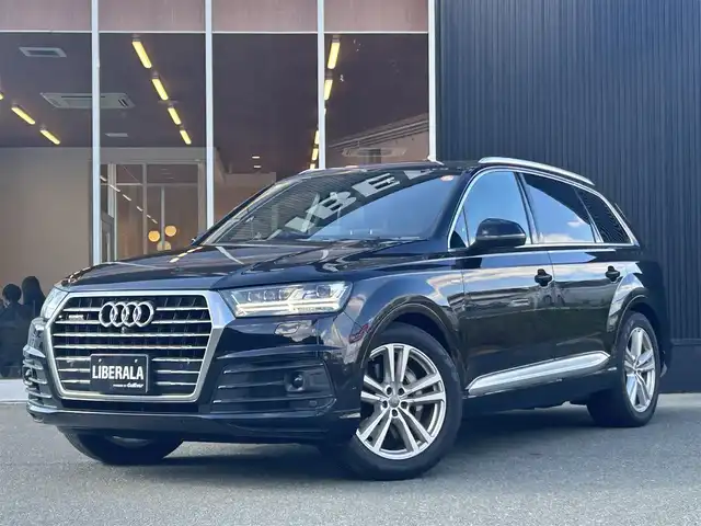 アウディ Ｑ７ 2.0TFSIクワトロ アダプティブエアサス Sライン 福岡県 2018(平30)年 6.5万km ディープブラックパールエフェクト パノラマスライディングルーフ/アダプティブクルーズコントロール/ブラインドスポットモニター/レーンキープアシスト/バーチャルコックピット　/黒革シート/シートヒーター　/純正ナビ　/全方位カメラ　/フルセグTV/Bluetooth/LEDライト/オートハイビーム/パワーバックドア　/エアサスペンション/純正20インチアルミホイール/ETC2.0