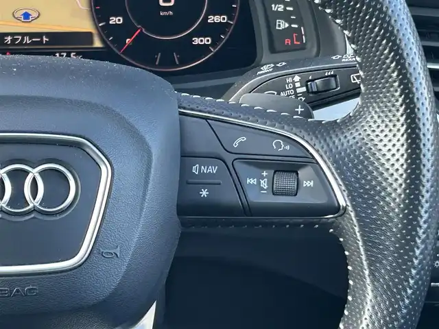 アウディ Ｑ７ 2.0TFSIクワトロ アダプティブエアサス Sライン 福岡県 2018(平30)年 6.5万km ディープブラックパールエフェクト パノラマスライディングルーフ/アダプティブクルーズコントロール/ブラインドスポットモニター/レーンキープアシスト/バーチャルコックピット　/黒革シート/シートヒーター　/純正ナビ　/全方位カメラ　/フルセグTV/Bluetooth/LEDライト/オートハイビーム/パワーバックドア　/エアサスペンション/純正20インチアルミホイール/ETC2.0