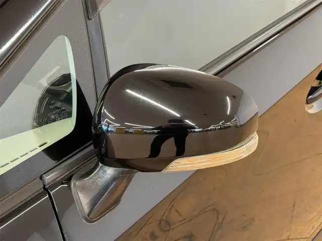 トヨタ プリウス S 群馬県 2013(平25)年 7.9万km ブラック モデリスタ/社外7インチナビ/・フルセグTV/・DVD/CD/SD/USB/・FM/AM/ETC/ステアリングスイッチ/スマートキー/プッシュスタート/LEDヘッドライト/オートライト/純正17インチAW/純正フロアマット/純正ドアバイザー/電動格納ウィンカーミラー/横滑り防止機能