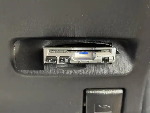 トヨタ プリウス S 群馬県 2013(平25)年 7.9万km ブラック モデリスタ/社外7インチナビ/・フルセグTV/・DVD/CD/SD/USB/・FM/AM/ETC/ステアリングスイッチ/スマートキー/プッシュスタート/LEDヘッドライト/オートライト/純正17インチAW/純正フロアマット/純正ドアバイザー/電動格納ウィンカーミラー/横滑り防止機能