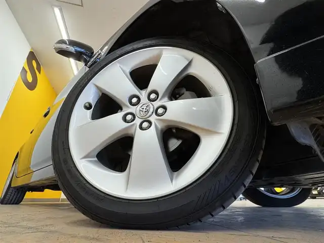 トヨタ プリウス S 群馬県 2013(平25)年 7.9万km ブラック モデリスタ/社外7インチナビ/・フルセグTV/・DVD/CD/SD/USB/・FM/AM/ETC/ステアリングスイッチ/スマートキー/プッシュスタート/LEDヘッドライト/オートライト/純正17インチAW/純正フロアマット/純正ドアバイザー/電動格納ウィンカーミラー/横滑り防止機能