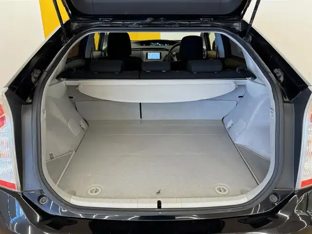 トヨタ プリウス S 群馬県 2013(平25)年 7.9万km ブラック モデリスタ/社外7インチナビ/・フルセグTV/・DVD/CD/SD/USB/・FM/AM/ETC/ステアリングスイッチ/スマートキー/プッシュスタート/LEDヘッドライト/オートライト/純正17インチAW/純正フロアマット/純正ドアバイザー/電動格納ウィンカーミラー/横滑り防止機能