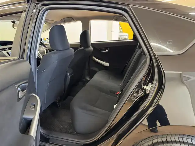 トヨタ プリウス S 群馬県 2013(平25)年 7.9万km ブラック モデリスタ/社外7インチナビ/・フルセグTV/・DVD/CD/SD/USB/・FM/AM/ETC/ステアリングスイッチ/スマートキー/プッシュスタート/LEDヘッドライト/オートライト/純正17インチAW/純正フロアマット/純正ドアバイザー/電動格納ウィンカーミラー/横滑り防止機能