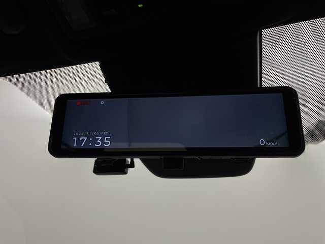 トヨタ ノア ハイブリッド S－Z 鹿児島県 2025(令7)年 0.4万km ホワイトパールクリスタルシャイン 純正ナビ/パノラマビューモニター/シートヒーター/ＣＤ/ＤＶＤ/ＨＤＭＩ/フルセグテレビ/BSM/オットマン/レーダークルーズコントロール/オートライト/プリクラッシュセーフティ/ＥＴＣ2/0/ハーフレザーシート/レーンキープ/パワーバックドア/オートハイビーム/両側パワースライドドア