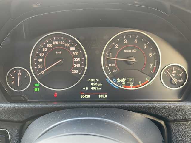 ＢＭＷ ３２８ｉ Mスポーツ 兵庫県 2014(平26)年 5.1万km サファイアブラックP 純正ナビ/　CD/DVD/Bluetooth/USB/AUX/ワンセグテレビ（走行中視聴可）/純正ビルトインETC/前後ドライブレコーダー/パワーステアリング/パワーウインドウ/エンジンスタートボタン/MTモード付AT/パーキングアシスト/アイドリングストップ/アンチロック・ブレーキ・システム/パワーシート（D+N席）/後方コーナーセンサー/横滑り防止装置/盗難防止装置/パドルシフト/シートメモリー/フォグランプ/保証書/取り扱い説明書