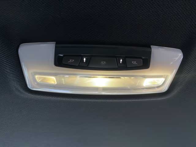 ＢＭＷ ３２８ｉ Mスポーツ 兵庫県 2014(平26)年 5.1万km サファイアブラックP 純正ナビ/　CD/DVD/Bluetooth/USB/AUX/ワンセグテレビ（走行中視聴可）/純正ビルトインETC/前後ドライブレコーダー/パワーステアリング/パワーウインドウ/エンジンスタートボタン/MTモード付AT/パーキングアシスト/アイドリングストップ/アンチロック・ブレーキ・システム/パワーシート（D+N席）/後方コーナーセンサー/横滑り防止装置/盗難防止装置/パドルシフト/シートメモリー/フォグランプ/保証書/取り扱い説明書