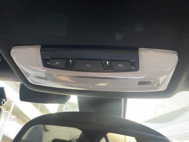 ＢＭＷ ３２８ｉ Mスポーツ 兵庫県 2014(平26)年 5.1万km サファイアブラックP 純正ナビ/　CD/DVD/Bluetooth/USB/AUX/ワンセグテレビ（走行中視聴可）/純正ビルトインETC/前後ドライブレコーダー/パワーステアリング/パワーウインドウ/エンジンスタートボタン/MTモード付AT/パーキングアシスト/アイドリングストップ/アンチロック・ブレーキ・システム/パワーシート（D+N席）/後方コーナーセンサー/横滑り防止装置/盗難防止装置/パドルシフト/シートメモリー/フォグランプ/保証書/取り扱い説明書