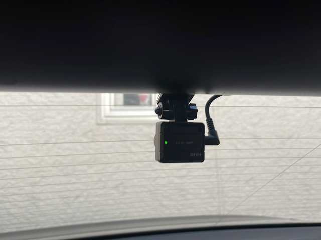 ＢＭＷ ３２８ｉ Mスポーツ 兵庫県 2014(平26)年 5.1万km サファイアブラックP 純正ナビ/　CD/DVD/Bluetooth/USB/AUX/ワンセグテレビ（走行中視聴可）/純正ビルトインETC/前後ドライブレコーダー/パワーステアリング/パワーウインドウ/エンジンスタートボタン/MTモード付AT/パーキングアシスト/アイドリングストップ/アンチロック・ブレーキ・システム/パワーシート（D+N席）/後方コーナーセンサー/横滑り防止装置/盗難防止装置/パドルシフト/シートメモリー/フォグランプ/保証書/取り扱い説明書