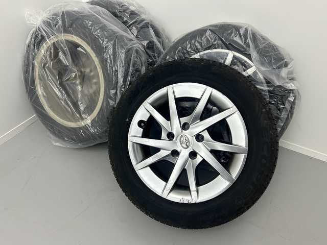 トヨタ プリウス α G チューンブラック 福島県 2014(平26)年 9万km ブラキッシュレッドマイカ /禁煙車　//純正８インチナビ(NHZN-X62G)//クルーズコントロール　//ミラー型ドライブレコーダー(F/R)　//サマータイヤＡＷセット　//スペアキー　//純正ビルトインＥＴＣ　//バックカメラ　//オートライト　//取扱説明書　//保証書//ナビ取扱説明書//ドライブレコーダー取扱説明書//ETC取扱説明書