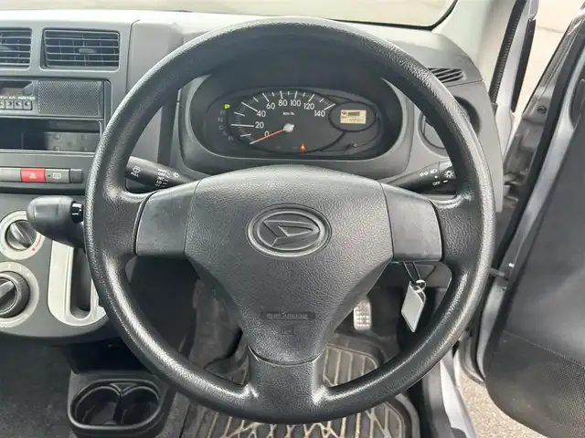 ダイハツ ミラ TX 岡山県 2012(平24)年 5万km ブライトシルバーメタリック 登録時走行距離49986km/純正オーディオ/ヘッドライトレベライザー/リモコンキー/保証書・取扱説明書