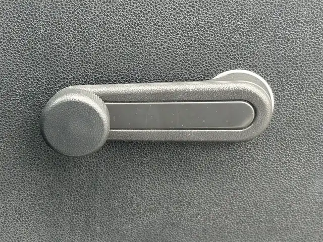 ダイハツ ミラ TX 岡山県 2012(平24)年 5万km ブライトシルバーメタリック 登録時走行距離49986km/純正オーディオ/ヘッドライトレベライザー/リモコンキー/保証書・取扱説明書