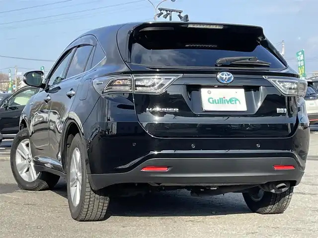 トヨタ ハリアー ハイブリッド プレミアム アドバンスドP 道央・札幌 2014(平26)年 11.4万km ブラック ４WD/純正SDナビ/AM/FM/BT/CD/SD/フルセグ/トヨタセーフティセンス/衝突被害軽減ブレーキ/横滑り防止装置/レーダークルーズコントロール/レーンキープアシスト/クリアランスソナー/バックカメラ/サイドカメラ/フロントカメラ/全方位カメラ/アラウンドビューモニター/ビルトインETC/アイドリングストップ/EVMODE/ECOMODE/パワーバックドア/D席パワーシート/レザーシート/革巻きステアリング/ステアリングリモコン/自動防眩ミラー/MTモード付AT/プッシュスタート/スマートキー/LEDヘッドライト/オートライト/オートマチックハイビーム/フォグランプ/電動格納ミラー/ウィンカーミラー/純正フロアマット/ドアバイザー/純正AW付夏タイヤ積込/235/55/R18/2022年/山5mm