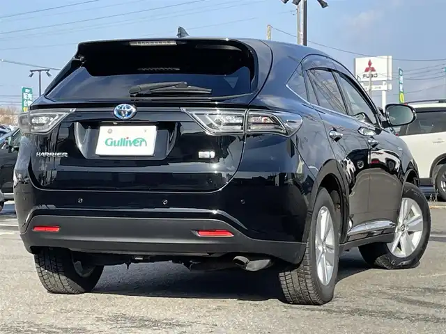 トヨタ ハリアー ハイブリッド プレミアム アドバンスドP 道央・札幌 2014(平26)年 11.4万km ブラック ４WD/純正SDナビ/AM/FM/BT/CD/SD/フルセグ/トヨタセーフティセンス/衝突被害軽減ブレーキ/横滑り防止装置/レーダークルーズコントロール/レーンキープアシスト/クリアランスソナー/バックカメラ/サイドカメラ/フロントカメラ/全方位カメラ/アラウンドビューモニター/ビルトインETC/アイドリングストップ/EVMODE/ECOMODE/パワーバックドア/D席パワーシート/レザーシート/革巻きステアリング/ステアリングリモコン/自動防眩ミラー/MTモード付AT/プッシュスタート/スマートキー/LEDヘッドライト/オートライト/オートマチックハイビーム/フォグランプ/電動格納ミラー/ウィンカーミラー/純正フロアマット/ドアバイザー/純正AW付夏タイヤ積込/235/55/R18/2022年/山5mm