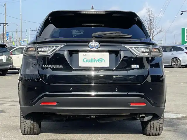 トヨタ ハリアー ハイブリッド プレミアム アドバンスドP 道央・札幌 2014(平26)年 11.4万km ブラック ４WD/純正SDナビ/AM/FM/BT/CD/SD/フルセグ/トヨタセーフティセンス/衝突被害軽減ブレーキ/横滑り防止装置/レーダークルーズコントロール/レーンキープアシスト/クリアランスソナー/バックカメラ/サイドカメラ/フロントカメラ/全方位カメラ/アラウンドビューモニター/ビルトインETC/アイドリングストップ/EVMODE/ECOMODE/パワーバックドア/D席パワーシート/レザーシート/革巻きステアリング/ステアリングリモコン/自動防眩ミラー/MTモード付AT/プッシュスタート/スマートキー/LEDヘッドライト/オートライト/オートマチックハイビーム/フォグランプ/電動格納ミラー/ウィンカーミラー/純正フロアマット/ドアバイザー/純正AW付夏タイヤ積込/235/55/R18/2022年/山5mm