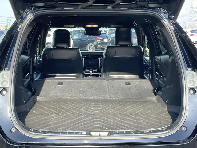 トヨタ ハリアー ハイブリッド プレミアム アドバンスドP 道央・札幌 2014(平26)年 11.4万km ブラック ４WD/純正SDナビ/AM/FM/BT/CD/SD/フルセグ/トヨタセーフティセンス/衝突被害軽減ブレーキ/横滑り防止装置/レーダークルーズコントロール/レーンキープアシスト/クリアランスソナー/バックカメラ/サイドカメラ/フロントカメラ/全方位カメラ/アラウンドビューモニター/ビルトインETC/アイドリングストップ/EVMODE/ECOMODE/パワーバックドア/D席パワーシート/レザーシート/革巻きステアリング/ステアリングリモコン/自動防眩ミラー/MTモード付AT/プッシュスタート/スマートキー/LEDヘッドライト/オートライト/オートマチックハイビーム/フォグランプ/電動格納ミラー/ウィンカーミラー/純正フロアマット/ドアバイザー/純正AW付夏タイヤ積込/235/55/R18/2022年/山5mm