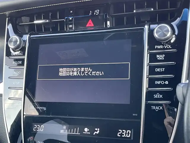 トヨタ ハリアー ハイブリッド プレミアム アドバンスドP 道央・札幌 2014(平26)年 11.4万km ブラック ４WD/純正SDナビ/AM/FM/BT/CD/SD/フルセグ/トヨタセーフティセンス/衝突被害軽減ブレーキ/横滑り防止装置/レーダークルーズコントロール/レーンキープアシスト/クリアランスソナー/バックカメラ/サイドカメラ/フロントカメラ/全方位カメラ/アラウンドビューモニター/ビルトインETC/アイドリングストップ/EVMODE/ECOMODE/パワーバックドア/D席パワーシート/レザーシート/革巻きステアリング/ステアリングリモコン/自動防眩ミラー/MTモード付AT/プッシュスタート/スマートキー/LEDヘッドライト/オートライト/オートマチックハイビーム/フォグランプ/電動格納ミラー/ウィンカーミラー/純正フロアマット/ドアバイザー/純正AW付夏タイヤ積込/235/55/R18/2022年/山5mm