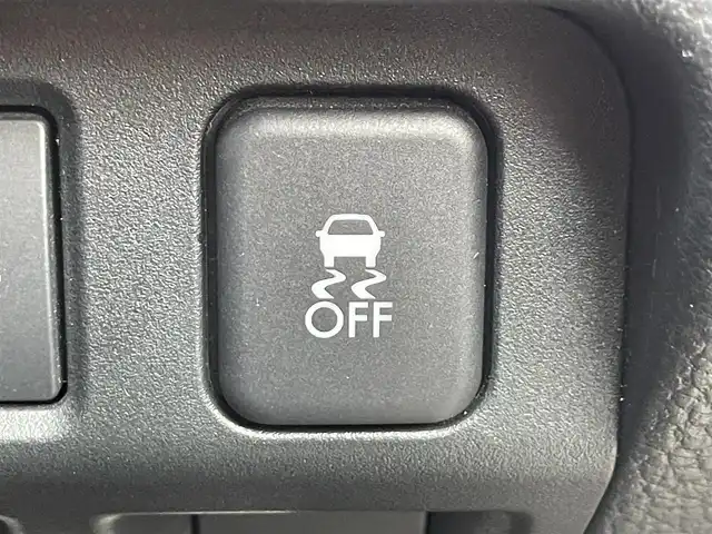 スバル フォレスター Xブレイク 東京都 2016(平28)年 13.1万km クリスタルブラックシリカ ユーザー買取車/純正ナビ/＜BT/AM/FM/USB入力端子＞/前車速追従クルコン/アクティブレーンキープ/スバルリヤビーグルディテクション（ＢＳＭ）/プリクラッシュブレーキ（ＰＣＳ）/ステアリング連動ヘッドランプ（ＳＲＨ）/Ｘモード（ヒルディセントコントロール）/横滑り制御機能/ビルトインＥＴＣ/パワーシート/パドルシフト/ルーフレール/純正フロアマット/ドアバイザー/プッシュスタート