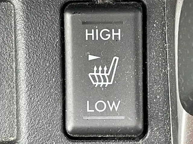 スバル フォレスター Xブレイク 東京都 2016(平28)年 13.1万km クリスタルブラックシリカ ユーザー買取車/純正ナビ/＜BT/AM/FM/USB入力端子＞/前車速追従クルコン/アクティブレーンキープ/スバルリヤビーグルディテクション（ＢＳＭ）/プリクラッシュブレーキ（ＰＣＳ）/ステアリング連動ヘッドランプ（ＳＲＨ）/Ｘモード（ヒルディセントコントロール）/横滑り制御機能/ビルトインＥＴＣ/パワーシート/パドルシフト/ルーフレール/純正フロアマット/ドアバイザー/プッシュスタート