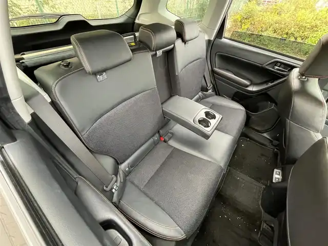 スバル フォレスター Xブレイク 東京都 2016(平28)年 13.1万km クリスタルブラックシリカ ユーザー買取車/純正ナビ/＜BT/AM/FM/USB入力端子＞/前車速追従クルコン/アクティブレーンキープ/スバルリヤビーグルディテクション（ＢＳＭ）/プリクラッシュブレーキ（ＰＣＳ）/ステアリング連動ヘッドランプ（ＳＲＨ）/Ｘモード（ヒルディセントコントロール）/横滑り制御機能/ビルトインＥＴＣ/パワーシート/パドルシフト/ルーフレール/純正フロアマット/ドアバイザー/プッシュスタート