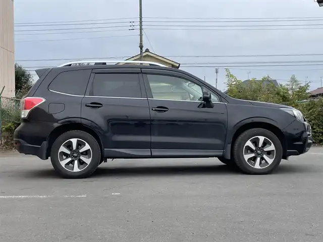 スバル フォレスター Xブレイク 東京都 2016(平28)年 13.1万km クリスタルブラックシリカ ユーザー買取車/純正ナビ/＜BT/AM/FM/USB入力端子＞/前車速追従クルコン/アクティブレーンキープ/スバルリヤビーグルディテクション（ＢＳＭ）/プリクラッシュブレーキ（ＰＣＳ）/ステアリング連動ヘッドランプ（ＳＲＨ）/Ｘモード（ヒルディセントコントロール）/横滑り制御機能/ビルトインＥＴＣ/パワーシート/パドルシフト/ルーフレール/純正フロアマット/ドアバイザー/プッシュスタート