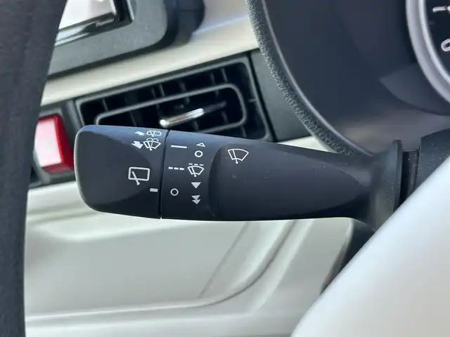 ダイハツ ムーヴ キャンバス ストライプス G 愛知県 2023(令5)年 2.1万km シャイニングホワイトパール/アプリコットピンクメタリック スマートアシスト/　・プリクラッシュセーフティ/　・車線逸脱警報システム/　・先行者発進お知らせ機能/両側パワースライドドア/シートヒーター（全席）/電動パーキングブレーキ/ドライブレコーダー（前後）/ホットカップホルダー（前席）/社外ディスプレイオーディオ/　・Bluetooth/　・CD/DVD/　・AM/FM/　・USB/　・iPod/　・AUX/　・AndroidAuto/社外フロアマット/コーナーセンサー（前後）/LEDヘッドライト/オートライト/カーテンエアバック/ETC/スマートキー/スペアキー×１/取扱説明書/保証書