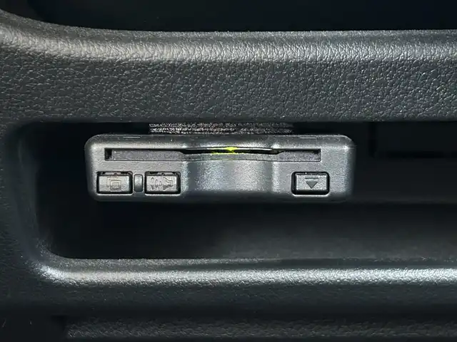 ダイハツ ムーヴ キャンバス ストライプス G 愛知県 2023(令5)年 2.1万km シャイニングホワイトパール/アプリコットピンクメタリック スマートアシスト/　・プリクラッシュセーフティ/　・車線逸脱警報システム/　・先行者発進お知らせ機能/両側パワースライドドア/シートヒーター（全席）/電動パーキングブレーキ/ドライブレコーダー（前後）/ホットカップホルダー（前席）/社外ディスプレイオーディオ/　・Bluetooth/　・CD/DVD/　・AM/FM/　・USB/　・iPod/　・AUX/　・AndroidAuto/社外フロアマット/コーナーセンサー（前後）/LEDヘッドライト/オートライト/カーテンエアバック/ETC/スマートキー/スペアキー×１/取扱説明書/保証書