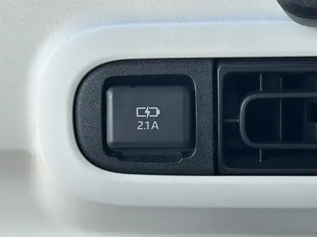 ダイハツ ムーヴ キャンバス ストライプス G 愛知県 2023(令5)年 2.1万km シャイニングホワイトパール/アプリコットピンクメタリック スマートアシスト/　・プリクラッシュセーフティ/　・車線逸脱警報システム/　・先行者発進お知らせ機能/両側パワースライドドア/シートヒーター（全席）/電動パーキングブレーキ/ドライブレコーダー（前後）/ホットカップホルダー（前席）/社外ディスプレイオーディオ/　・Bluetooth/　・CD/DVD/　・AM/FM/　・USB/　・iPod/　・AUX/　・AndroidAuto/社外フロアマット/コーナーセンサー（前後）/LEDヘッドライト/オートライト/カーテンエアバック/ETC/スマートキー/スペアキー×１/取扱説明書/保証書