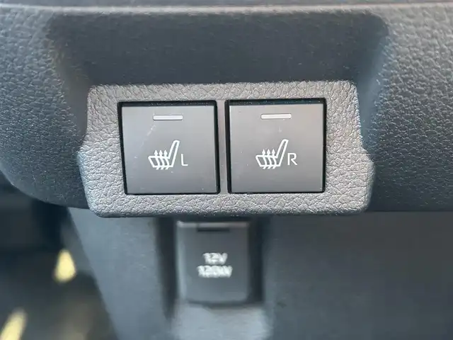 ダイハツ ムーヴ キャンバス ストライプス G 愛知県 2023(令5)年 2.1万km シャイニングホワイトパール/アプリコットピンクメタリック スマートアシスト/　・プリクラッシュセーフティ/　・車線逸脱警報システム/　・先行者発進お知らせ機能/両側パワースライドドア/シートヒーター（全席）/電動パーキングブレーキ/ドライブレコーダー（前後）/ホットカップホルダー（前席）/社外ディスプレイオーディオ/　・Bluetooth/　・CD/DVD/　・AM/FM/　・USB/　・iPod/　・AUX/　・AndroidAuto/社外フロアマット/コーナーセンサー（前後）/LEDヘッドライト/オートライト/カーテンエアバック/ETC/スマートキー/スペアキー×１/取扱説明書/保証書