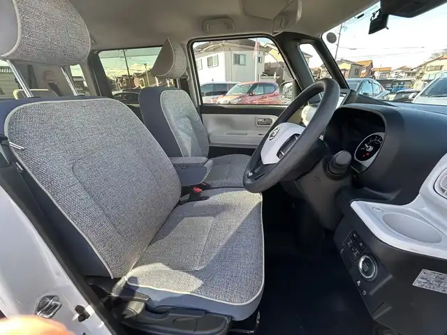 ダイハツ ムーヴ キャンバス ストライプス G 愛知県 2023(令5)年 2.1万km シャイニングホワイトパール/アプリコットピンクメタリック スマートアシスト/　・プリクラッシュセーフティ/　・車線逸脱警報システム/　・先行者発進お知らせ機能/両側パワースライドドア/シートヒーター（全席）/電動パーキングブレーキ/ドライブレコーダー（前後）/ホットカップホルダー（前席）/社外ディスプレイオーディオ/　・Bluetooth/　・CD/DVD/　・AM/FM/　・USB/　・iPod/　・AUX/　・AndroidAuto/社外フロアマット/コーナーセンサー（前後）/LEDヘッドライト/オートライト/カーテンエアバック/ETC/スマートキー/スペアキー×１/取扱説明書/保証書