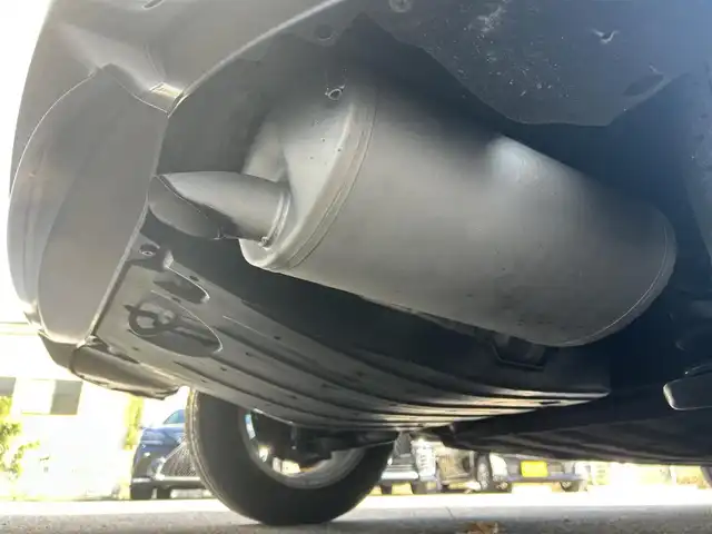 ホンダ ヴェゼル ハイブリッド X 滋賀県 2014(平26)年 7.7万km クリスタルブラックパール 純正メーカーナビ/（FM/AM/CD/DVD/TV/Bluetooth/USB/ipod//HDMI）/シティブレーキアクティブシステム/車両接近通報装置/バックカメラ/ETC/横滑り防止装置/ドライブレコーダー前後/ステアリングスイッチ/ハンズフリーフォン/ECON/プッシュスタート/スマートキー/電子パーキング/ブレーキホールド/SPORTモード/オートエアコン/オートライト/フロントフォグ/純正フロアマット/電動格納ミラー/パドルシフト