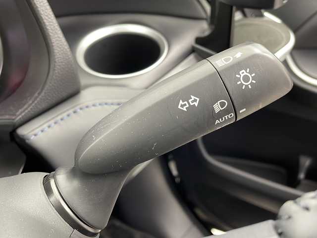 トヨタ ヴォクシー S－Z 大阪府 2022(令4)年 2.5万km グリッターブラックガラスフレーク 純正10.5インチディスプレイオーディオ/【ナビ/BT/フルセグTV/USB/DVD/HDMI]/バックカメラ/ETC2.0/ドライブレコーダー前後　TZ-DR210/快適利便パッケージ/・オットマン/・パワーバックドア/・ハンズフリーデュアルパワースライドドア/・ナイノーX/・ステアリングヒーター/・二列目シートヒーター/両側パワースライドドア/衝突被害軽減システム/ブラインドスポットモニター/クルーズコントロール追従/コーナーセンサー前後/オートライト/サンシェード/ハーフレザーシート/純正17インチAW/ワンオーナ/スペアキー