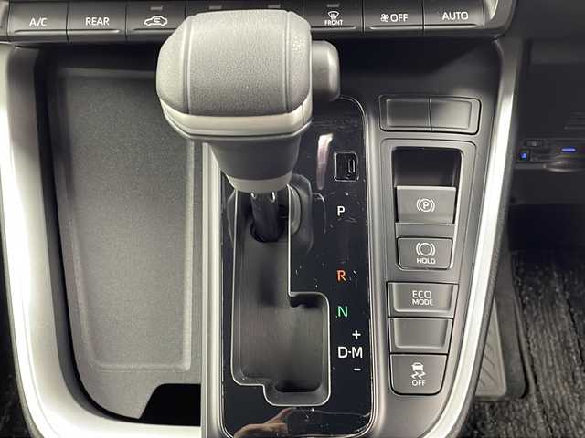 トヨタ ヴォクシー S－Z 大阪府 2022(令4)年 2.5万km グリッターブラックガラスフレーク 純正10.5インチディスプレイオーディオ/【ナビ/BT/フルセグTV/USB/DVD/HDMI]/バックカメラ/ETC2.0/ドライブレコーダー前後　TZ-DR210/快適利便パッケージ/・オットマン/・パワーバックドア/・ハンズフリーデュアルパワースライドドア/・ナイノーX/・ステアリングヒーター/・二列目シートヒーター/両側パワースライドドア/衝突被害軽減システム/ブラインドスポットモニター/クルーズコントロール追従/コーナーセンサー前後/オートライト/サンシェード/ハーフレザーシート/純正17インチAW/ワンオーナ/スペアキー