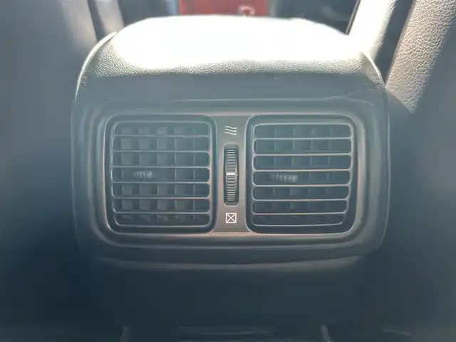 トヨタ セルシオ eR 東京都 2005(平17)年 9.9万km ブラック 純正DVDナビ/AM/FM/CD/DVD/MD/バックカメラ/D＋N席パワーシート/ポジションメモリー/レザーシート/クルーズコントロール/ステアリングスイッチ/本革巻きステアリング/車外バックカメラ/ステアリングスイッチ/サンルーフ/リアパワーサンシェード/ウッド調インストルメントパネル/MT付AT/TRCモード/PWRモード/ECTモード/SNOWモード/スマートキー/スペアキー/純正フロアマット/社外20インチアルミホイール/AFS/取扱説明書